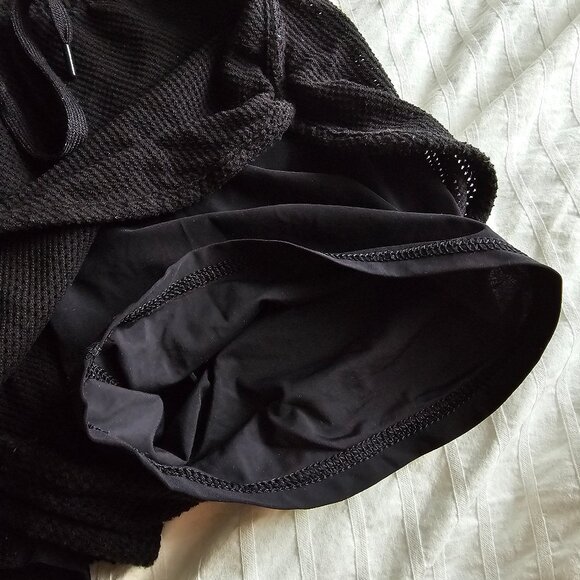 Aritzia The Constant Blasis Shorts - 2017 - Black - Sz S - Picture 5 of 10